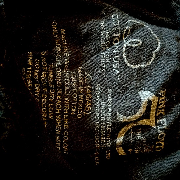 Pink Floyd T Shirt!! XL 100% cotton. Very comfy and colorful! Used like new. - Picture 2 of 2